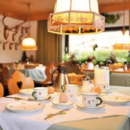 Pensjonat Gaestehaus Kastenhof 3*