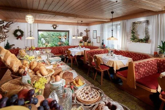 Gaestehaus Kastenhof Penzion Sankt Johann im Pongau